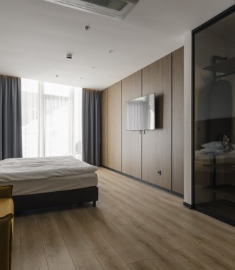 Studio with Mountain View