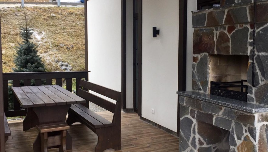 Будинок з чотирма спальнями