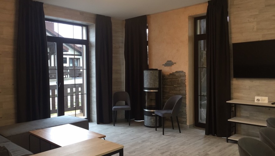 Будинок з чотирма спальнями