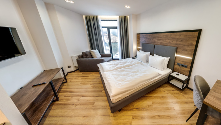 Studio Apartment with Mountain View