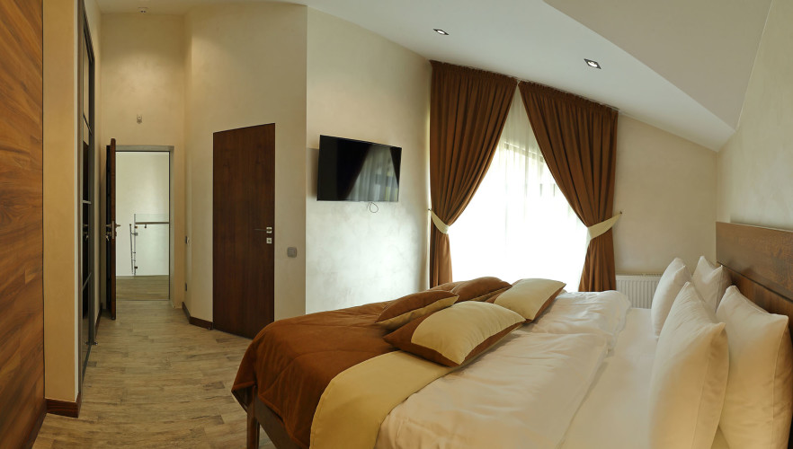 Будинок з чотирма спальнями